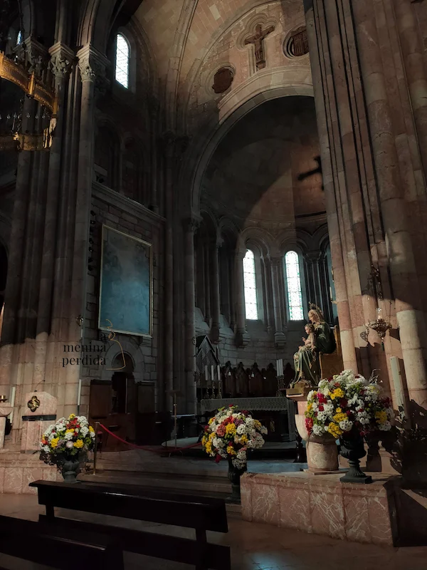 Cuadros del altar de la Basílica ©Fotografía propia