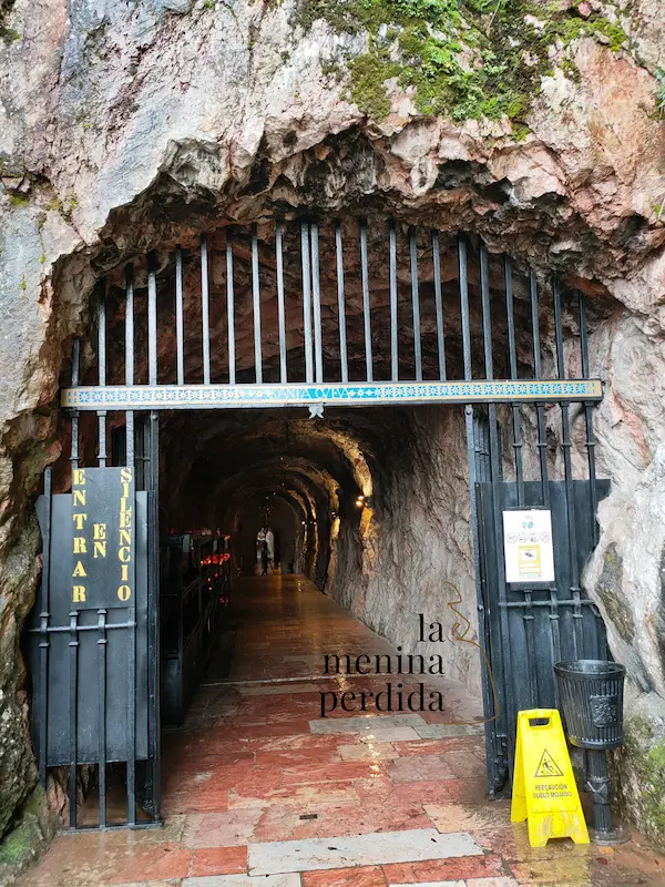 Entrada a la Santa Cueva ©Fotografía propia